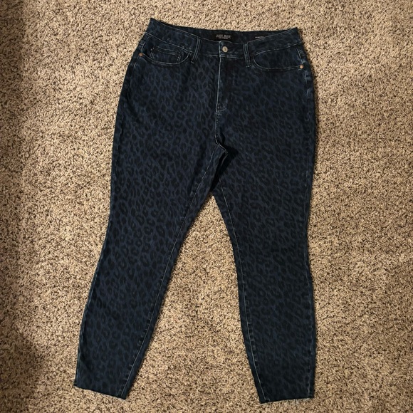 Judy Blue Denim Leopard Print Raw Hem Skinny Jeans Size 16W - Picture 2 of 9